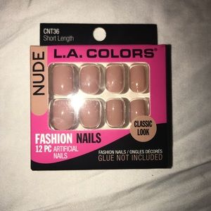 Nude glue on fashion nails